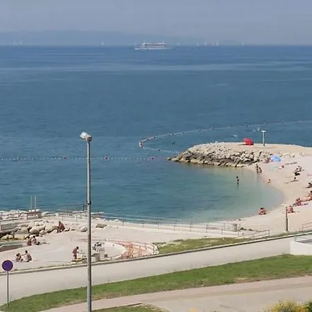 Klara Beach Apartment * Split